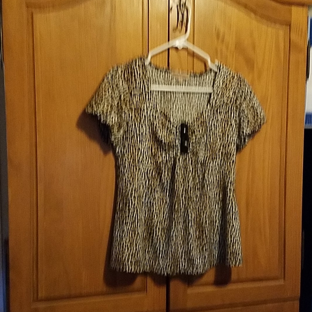 Leopard print top
